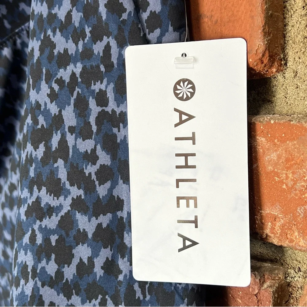 Athleta Nwt Women's Brookylyn Jogger shorts  lightweight size‎ 18 navy alvn